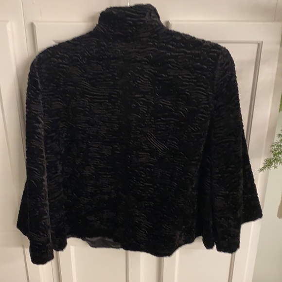 Ladies Faux Fur Jacket NWT - Picture 3 of 11